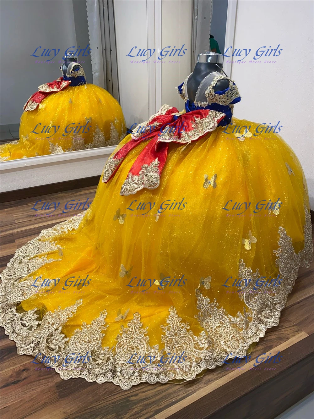 Embroidery Yellow Flower - Sukienka dla dziewczynki z aplikacją motyla,