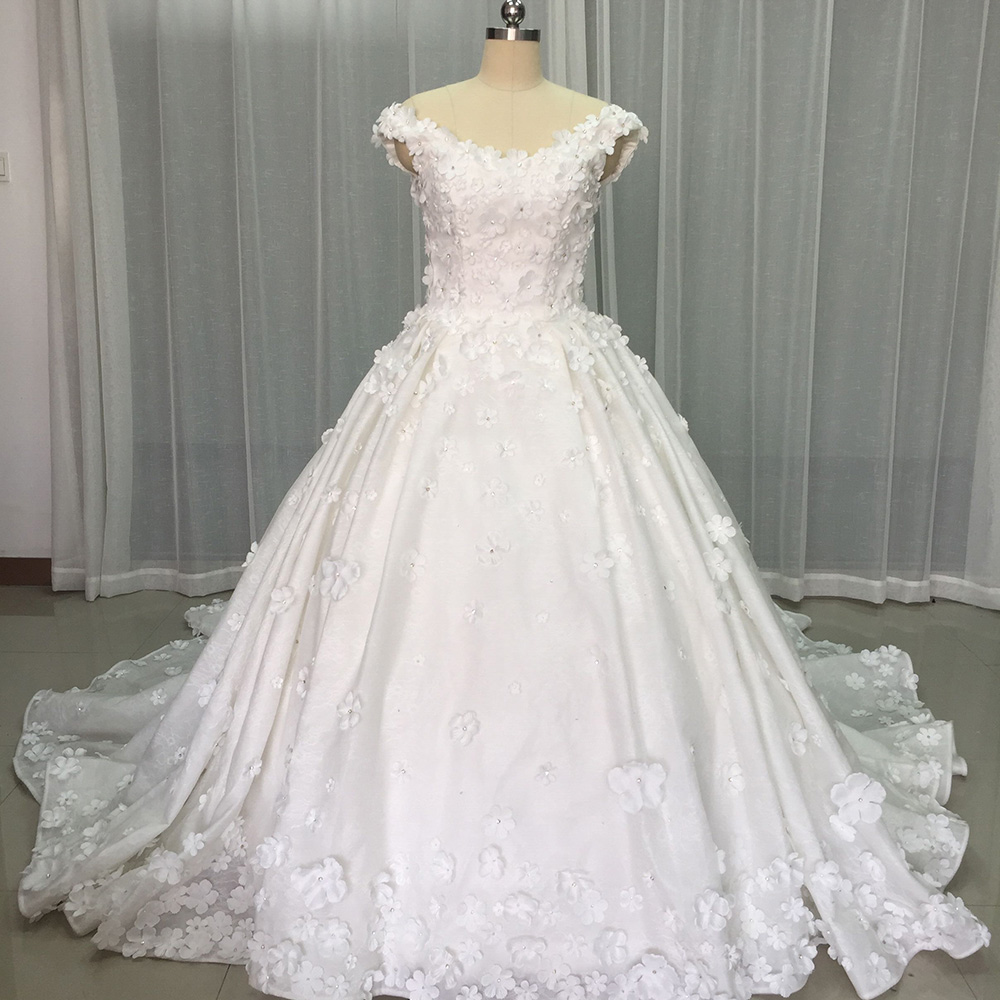Elegancka, superdelikatna sukn – Embroidery Organza recenzja i cena