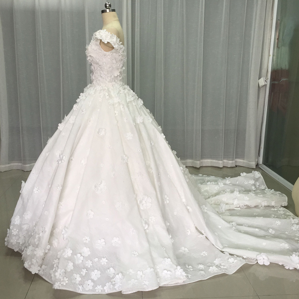 Elegancka, superdelikatna sukn – Embroidery Organza recenzja i cena