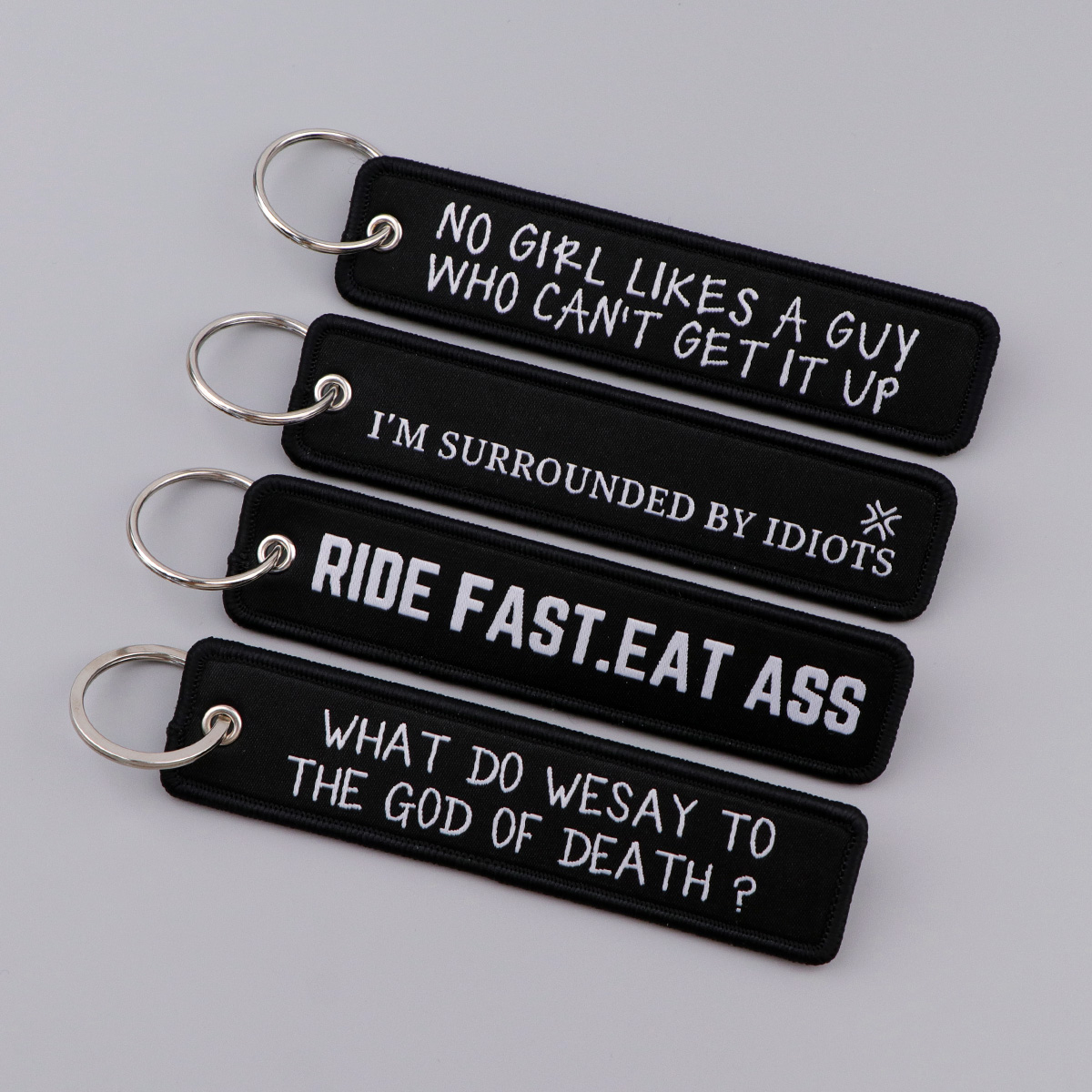 Ostrzegawcze cytaty, haftowane – Embroidery Keychain recenzja i cena